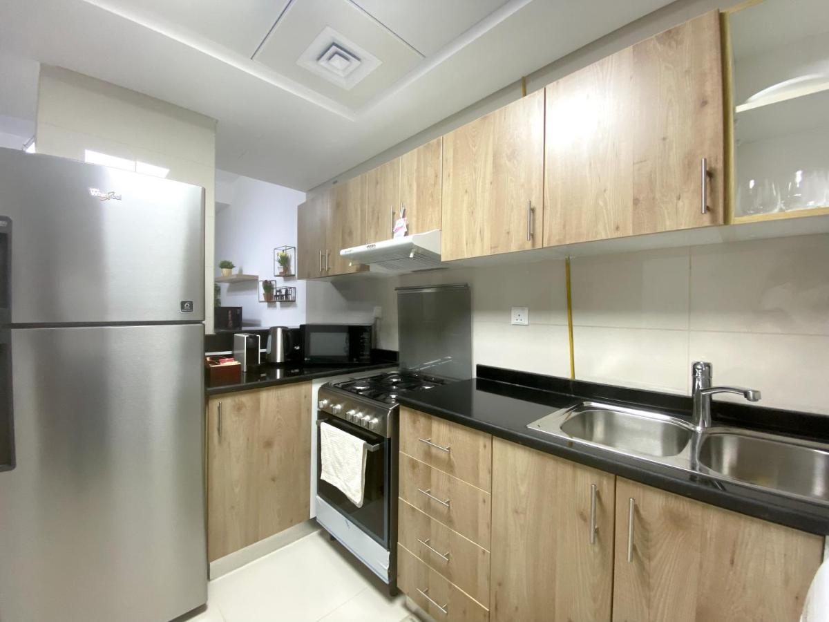 Walk To The Beach Or Enjoy The Amazing View From The Balcony Apartment *