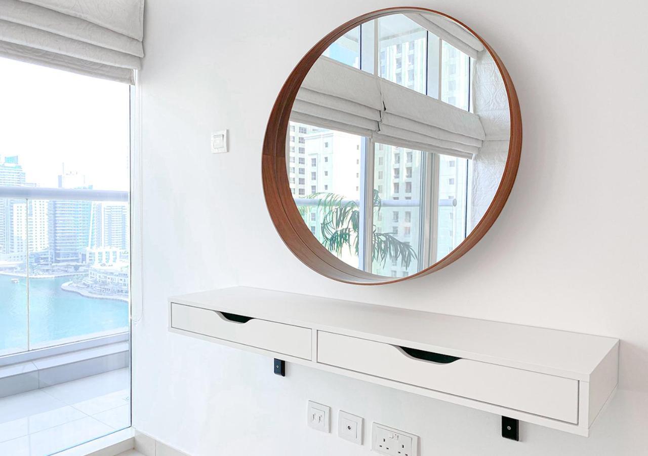Apartment Walk To The Beach Or Enjoy The Amazing View From The Balcony Dubai