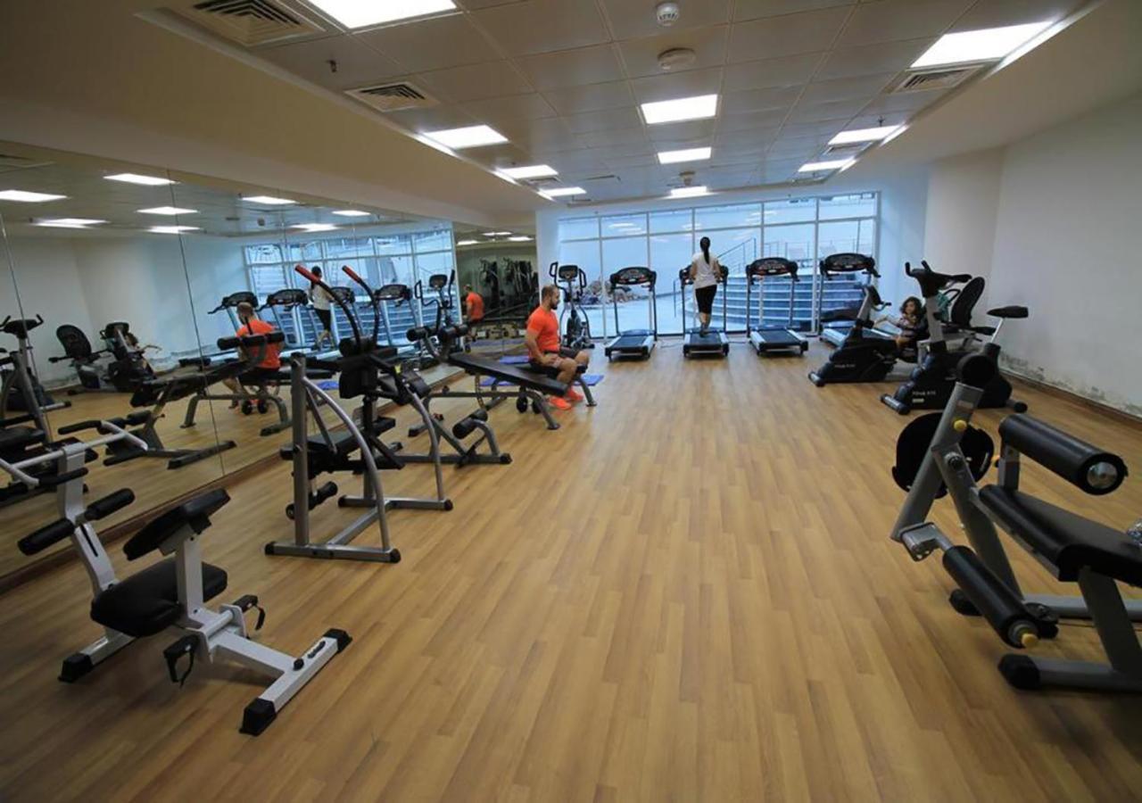 Apartment Walk To The Beach Or Enjoy The Amazing View From The Balcony Dubai