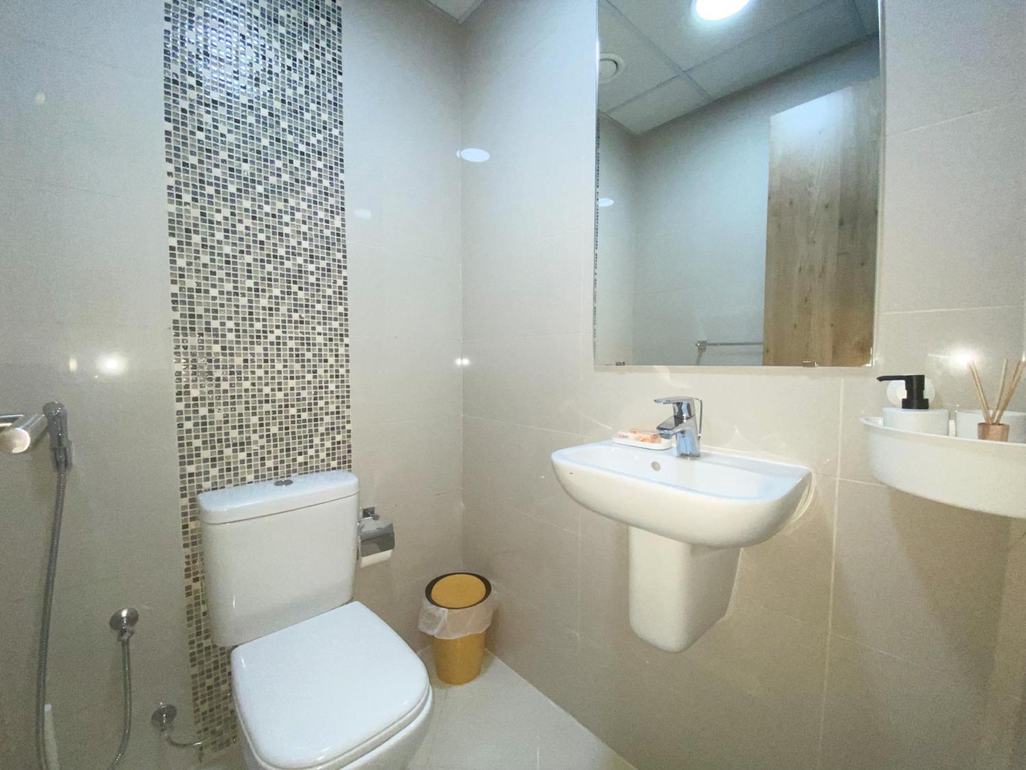 Walk To The Beach Or Enjoy The Amazing View From The Balcony Apartment *